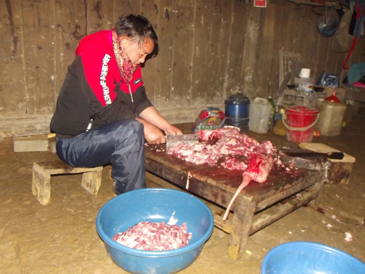 Lên Bản Mông vùng cao Bắc Hà ăn lợn Tết Lên Bản Mông vùng cao Bắc Hà ăn lợn Tết