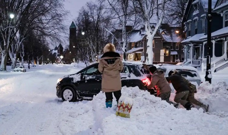 Hoa Kỳ ước tính số ca tử vong sẽ còn tăng cao khi 'bão tuyết thế kỷ' bóp nghẹt cả nước Hoa Kỳ ước tính số ca tử vong sẽ còn tăng cao khi 'bão tuyết thế kỷ' bóp nghẹt cả nước