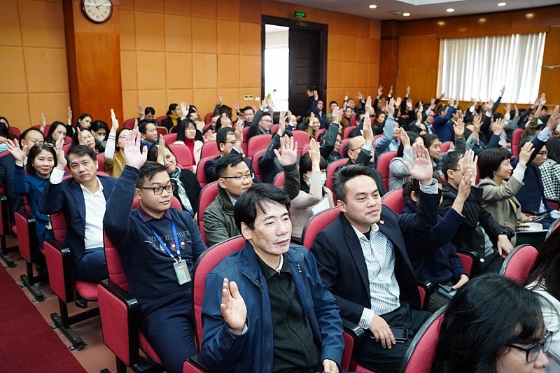 Bộ trưởng Nguyễn Hồng Diên: Cán bộ, người lao động Bộ Công Thương “tiếp tục đổi mới để tiến tới thành công” Bộ trưởng Nguyễn Hồng Diên: Cán bộ, người lao động Bộ Công Thương “tiếp tục đổi mới để tiến tới thành công”