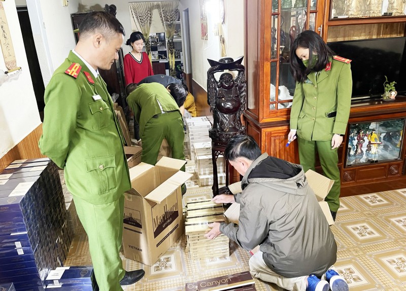Thừa Thiên Huế: Thu giữ hơn 5.000 gói thuốc lá lậu tại hộ gia đình