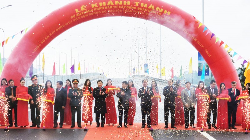 Khánh thành Dự án cao tốc Cam Lộ - La Sơn