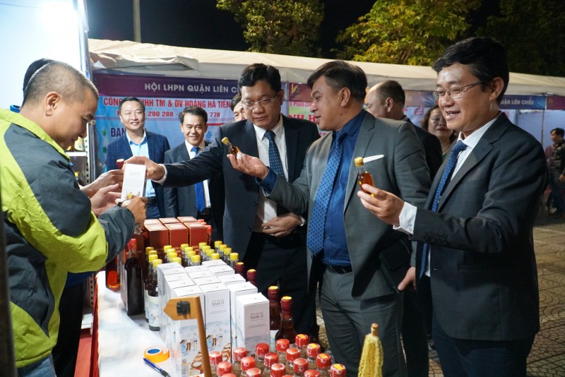 Xúc tiến thương mại cho sản phẩm đặc trưng thành phố Đà Nẵng Xúc tiến thương mại cho sản phẩm đặc trưng thành phố Đà Nẵng