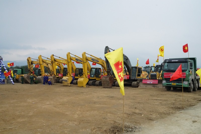 undefined Khởi công dự án cao tốc Bắc- Nam đoạn đi qua tỉnh Quảng Bình