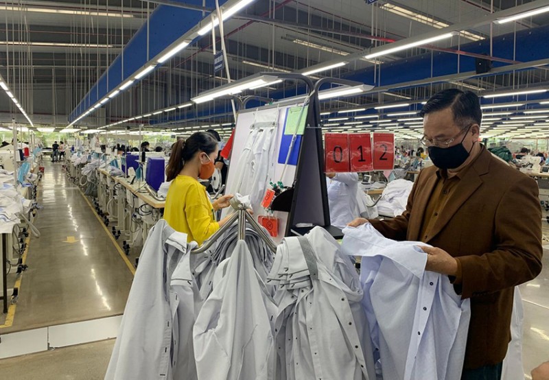 Thị trường nội địa của ngành dệt may năm 2023 được nhận định còn nhiều khó khăn  Thị trường nội địa của ngành dệt may năm 2023 được nhận định còn nhiều khó khăn