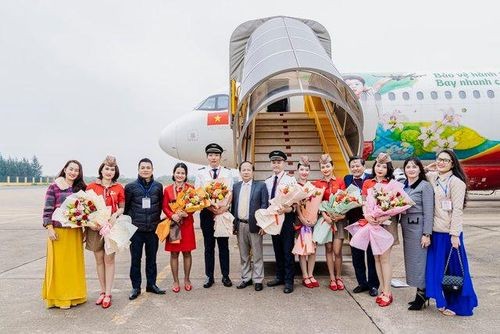 undefined Quảng Bình: Đón đoàn du khách đầu tiên "xông đất" ngày đầu năm 2023