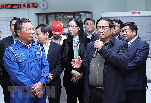 Thủ tướng thăm VSIP Quảng Ngãi và nhà máy lọc hóa dầu Bình Sơn Thủ tướng thăm VSIP Quảng Ngãi và nhà máy lọc hóa dầu Bình Sơn