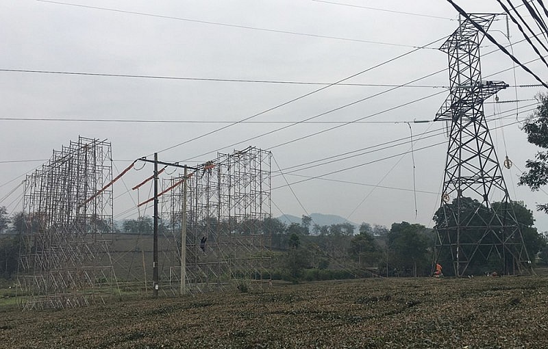 Hoàn thành đóng điện dự án nâng tải đường dây 220kV đoạn Việt Trì – Suối Sập Hoàn thành đóng điện dự án nâng tải đường dây 220kV đoạn Việt Trì – Suối Sập