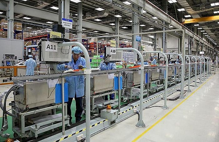 Động lực tăng trưởng 2023: Vốn đầu tư nước ngoài và “của để dành” trong nước Động lực tăng trưởng 2023: Vốn đầu tư nước ngoài và “của để dành” trong nước