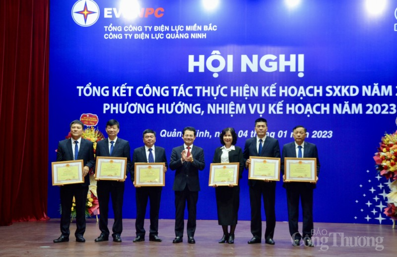 PC Quảng Ninh: Năm 2023 tiếp tục nâng cao chất lượng cung cấp điện và dịch vụ khách hàng PC Quảng Ninh: Năm 2023 tiếp tục nâng cao chất lượng cung cấp điện và dịch vụ khách hàng