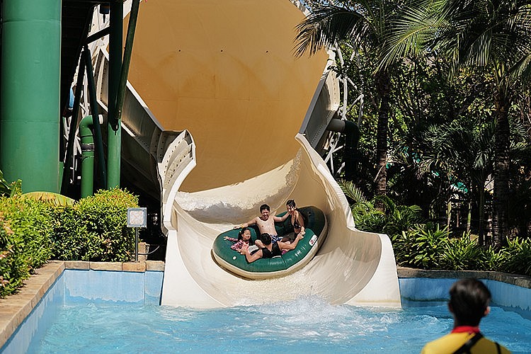 Phú Quốc là điểm đến lý tưởng để nghỉ dưỡng, vui chơi và giải trí. Phú Quốc là điểm đến lý tưởng để nghỉ dưỡng, vui chơi và giải trí.