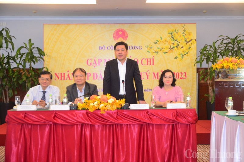 Bộ trưởng Nguyễn Hồng Diên: Ngành Công Thương phải nỗ lực lớn để đạt mục tiêu 2023
