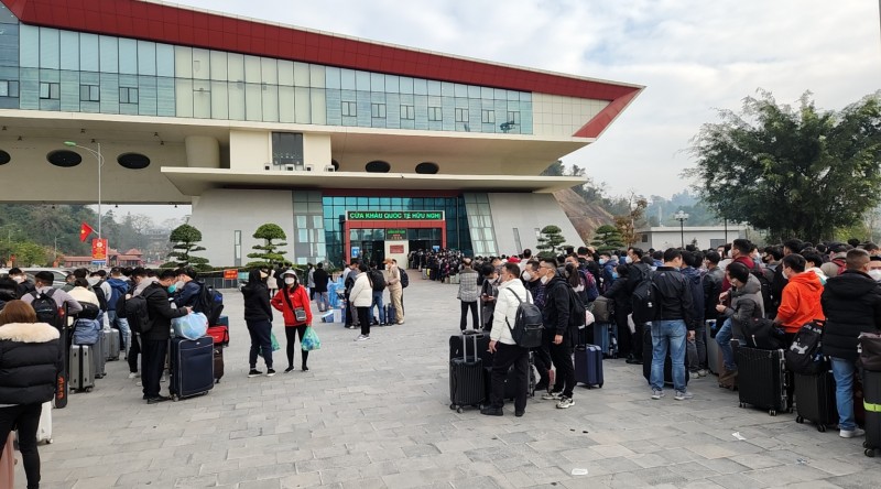 Những hình ảnh đầu tiên tại Cửa khẩu quốc tế Hữu Nghị sáng 1/8/2023 Những hình ảnh đầu tiên tại Cửa khẩu quốc tế Hữu Nghị sáng 1/8/2023