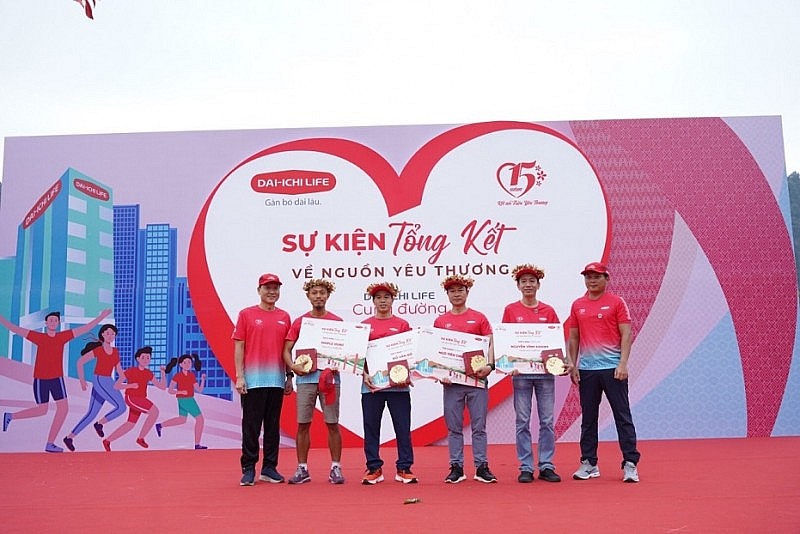 Dai-ichi Life Việt Nam đạt Kỷ lục Việt Nam tại Sự kiện “Dai-ichi Life - Cung Đường Yêu Thương 2022” Dai-ichi Life Việt Nam đạt Kỷ lục Việt Nam tại Sự kiện “Dai-ichi Life - Cung Đường Yêu Thương 2022”
