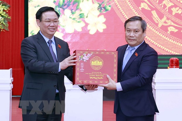 Chu tich Quoc hoi chuc Tet Dang bo, chinh quyen va nhan dan Quang Binh hinh anh 3