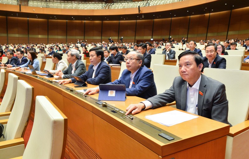 Quốc hội nhất trí tiếp tục thực hiện một số chính sách trong phòng, chống dịch Covid-19 Quốc hội nhất trí tiếp tục thực hiện một số chính sách trong phòng, chống dịch Covid-19