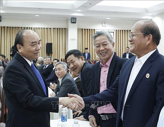 Chủ tịch nước Nguyễn Xuân Phúc và các đại biểu