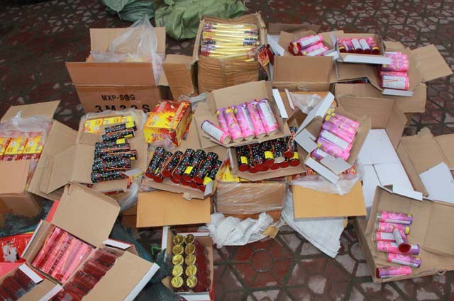 Chế tạo, buôn bán pháo nổ trái phép có thể phạt tù tới chung thân Chế tạo, buôn bán pháo nổ trái phép có thể phạt tù tới chung thân