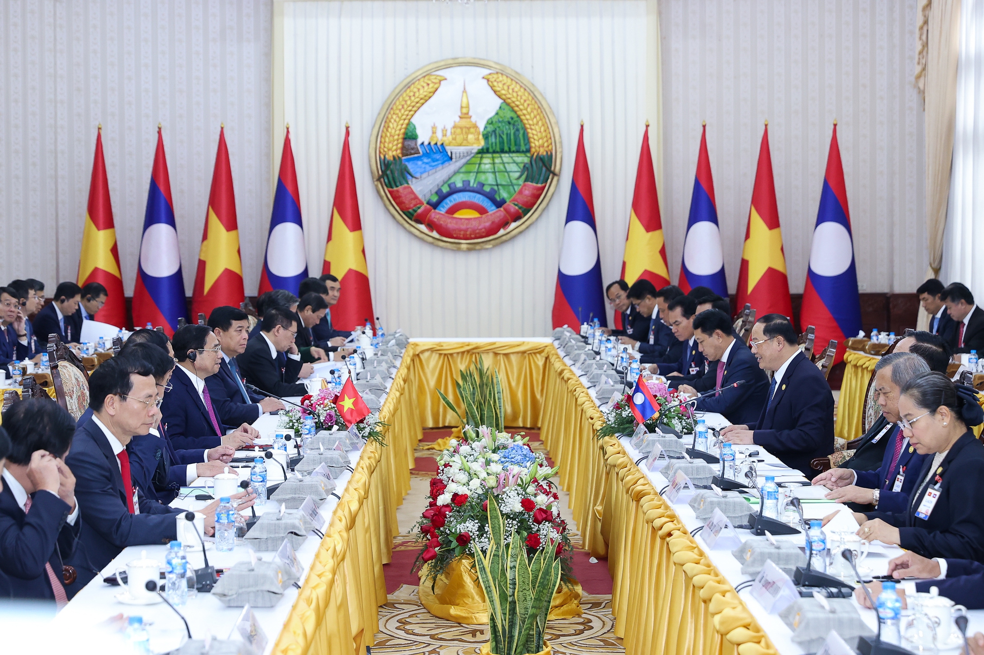 Dành ưu tiên cao nhất cho việc củng cố, vun đắp qua hệ Việt Nam-Lào - Ảnh 1. Dành ưu tiên cao nhất cho việc củng cố, vun đắp qua hệ Việt Nam-Lào - Ảnh 1.