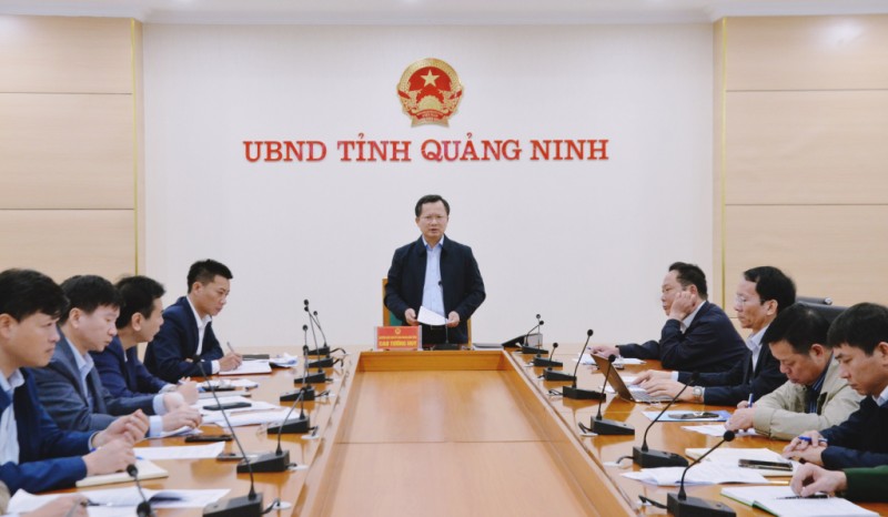 ông Cao Tường Huy, Quyền Chủ tịch UBND tỉnh Quảng Ninhhội nghị nghe và báo cáo về tình hình các mỏ đất, vật liệu san lấp phục vụ thi công các dự án trên địa bàn tỉnh ông Cao Tường Huy, Quyền Chủ tịch UBND tỉnh Quảng Ninhhội nghị nghe và báo cáo về tình hình các mỏ đất, vật liệu san lấp phục vụ thi công các dự án trên địa bàn tỉnh