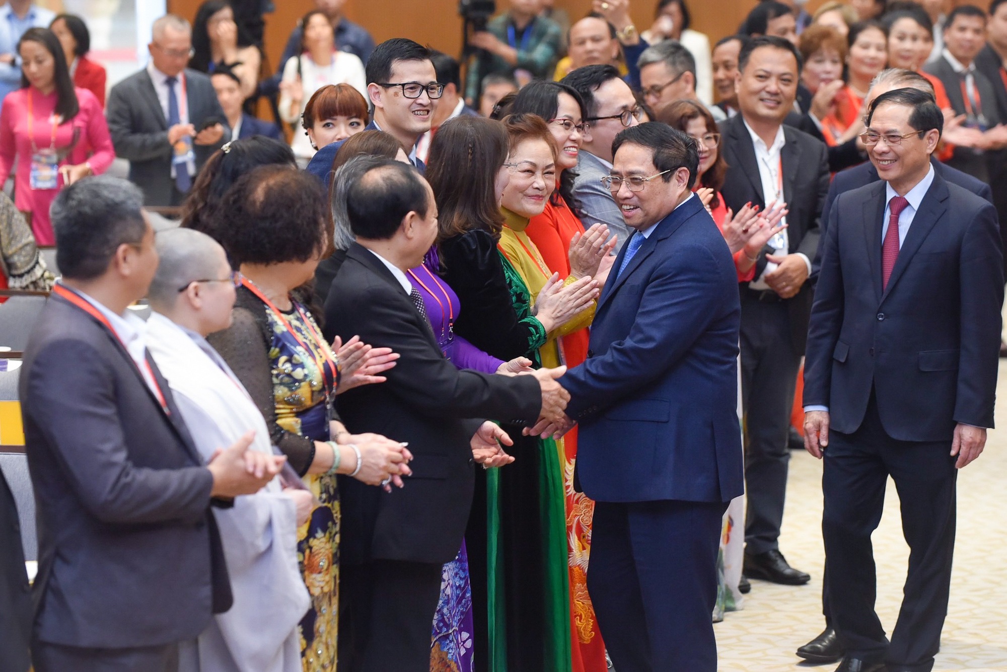 Thủ tướng: Đưa Việt Nam đến gần hơn với thế giới và mang thế giới đến gần hơn với Việt Nam - Ảnh 3.