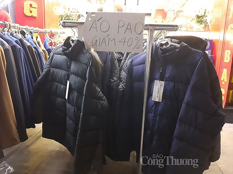 mức sale áo khoác được giảm 40%