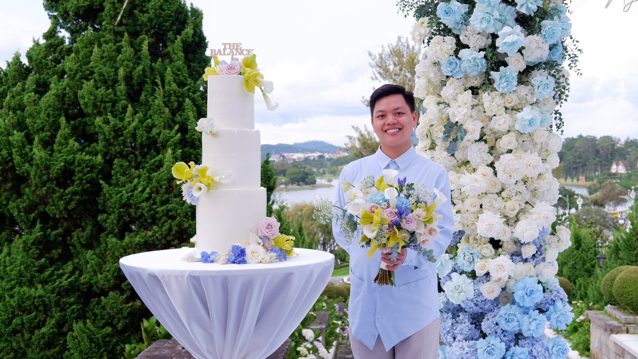 Longform | Nhà thiết kế hoa Hà Minh Khôi: Hành trình xây dựng giấc mơ hoa Longform | Nhà thiết kế hoa Hà Minh Khôi: Hành trình xây dựng giấc mơ hoa