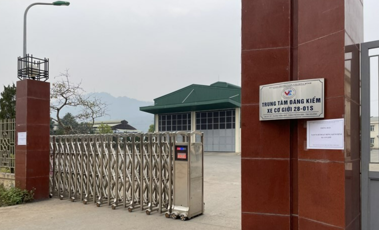 Trước đó, Trung tâm đăng kiểm xe cơ giới 28-01S đang phải tạm dừng hoạt động do thiếu nhân lực và thiết bị Trước đó, Trung tâm đăng kiểm xe cơ giới 28-01S đang phải tạm dừng hoạt động do thiếu nhân lực và thiết bị