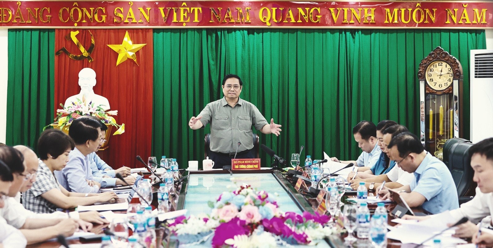 Longform | Chủ tịch Hội đồng Thành viên Tập đoàn Hóa chất: Tận dụng cơ hội để “lội ngược dòng” ngoạn mục Longform | Chủ tịch Hội đồng Thành viên Tập đoàn Hóa chất: Tận dụng cơ hội để “lội ngược dòng” ngoạn mục