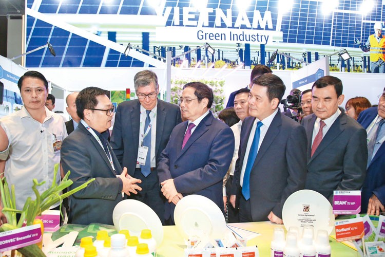 Ngành Công Thương tiếp tục đổi mới, tiến tới thành công Ngành Công Thương tiếp tục đổi mới, tiến tới thành công