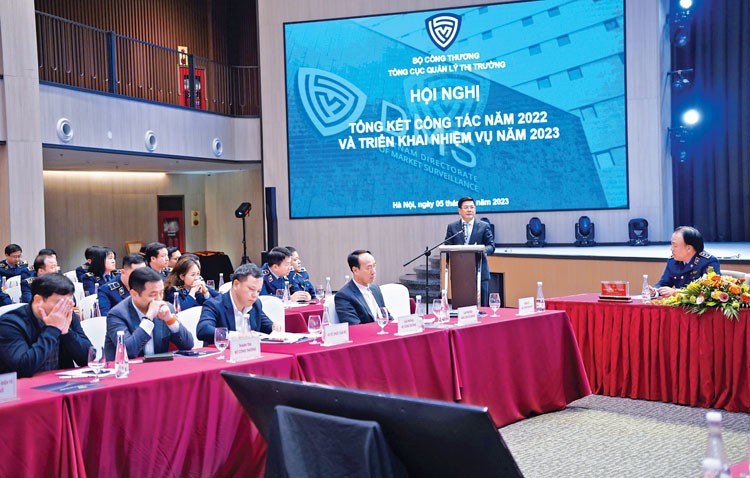 Ngành Công Thương tiếp tục đổi mới, tiến tới thành công Ngành Công Thương tiếp tục đổi mới, tiến tới thành công