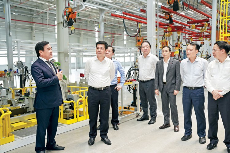 Ngành Công Thương tiếp tục đổi mới, tiến tới thành công Ngành Công Thương tiếp tục đổi mới, tiến tới thành công