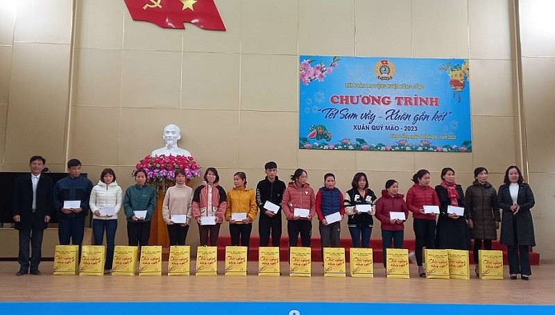 Thanh Hóa: “Tết sum vầy - Xuân gắn kết” tất cả đoàn viên, người lao động đều có Tết Thanh Hóa: “Tết sum vầy - Xuân gắn kết” tất cả đoàn viên, người lao động đều có Tết