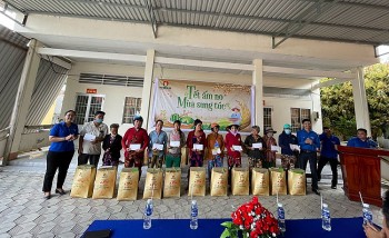 PVCFC mang “Tết ấm no – Mùa sung túc” đến người dân nơi cực Nam tổ quốc