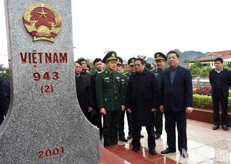 Nỗ lực giữ gìn đường biên giới hòa bình, hữu nghị và hợp tác ảnh 1