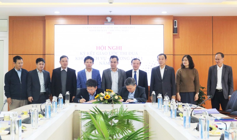 Thừa Thiên Huế: Ký giao ước thi đua khối dịch vụ thương mại năm 2023