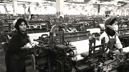 Ngày này năm xưa 17/1: Bộ Chính trị ban hành Nghị quyết 194 về phát triển công nghiệp Ngày này năm xưa 17/1: Bộ Chính trị ban hành Nghị quyết 194 về phát triển công nghiệp