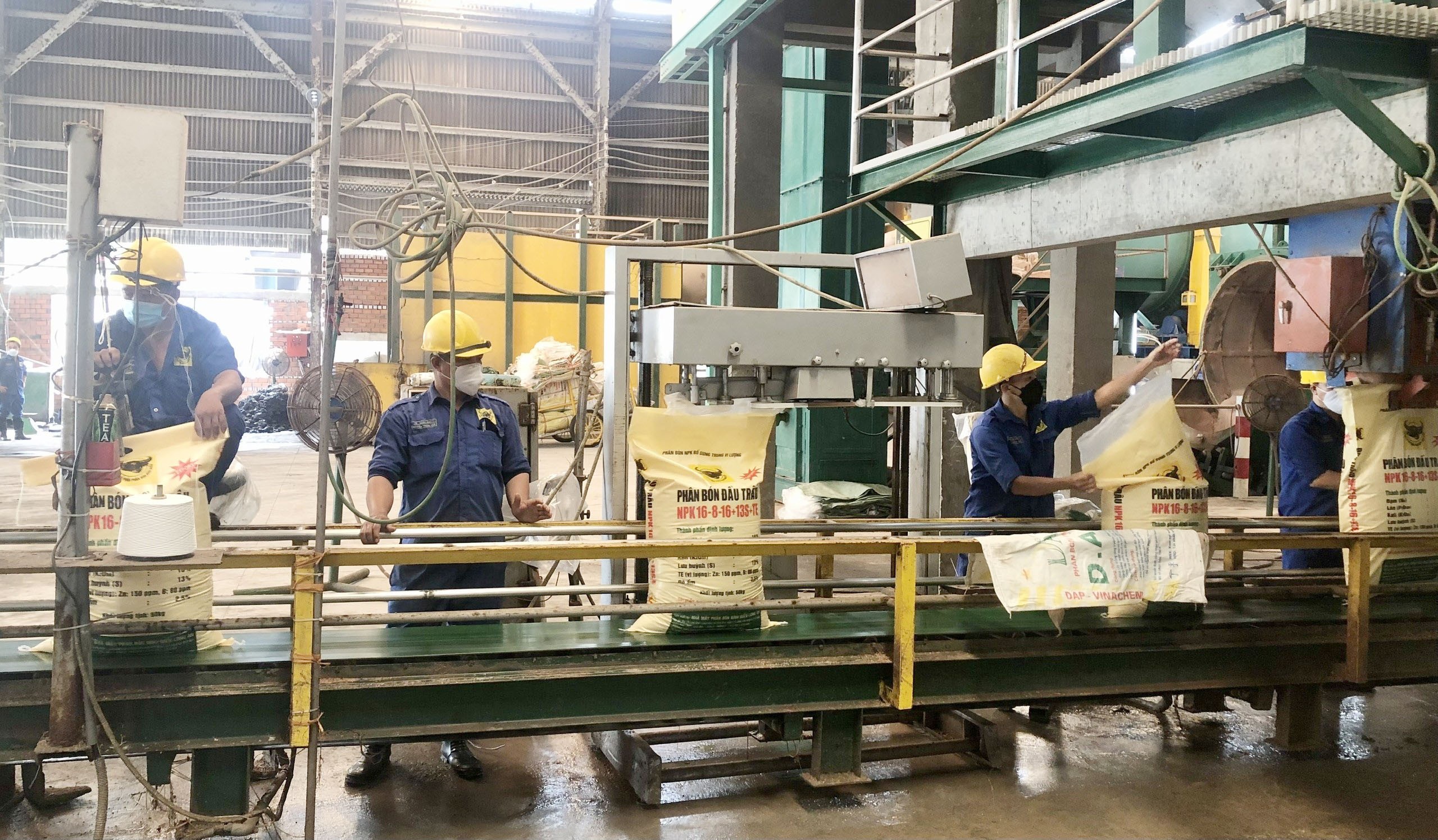 Longform | Chủ tịch Hội đồng Thành viên Tập đoàn Hóa chất: Tận dụng cơ hội để “lội ngược dòng” ngoạn mục Longform | Chủ tịch Hội đồng Thành viên Tập đoàn Hóa chất: Tận dụng cơ hội để “lội ngược dòng” ngoạn mục