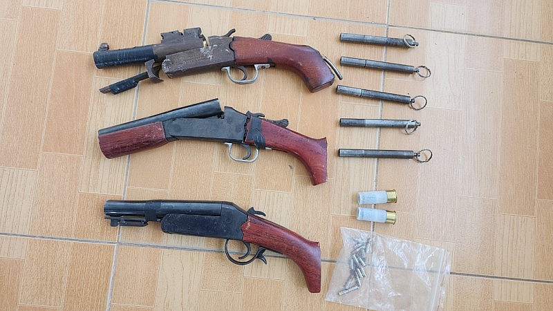 Kiên Giang: Bắt giam 7 đối tượng mang vũ khí quân dụng đi “quậy” trường gà Kiên Giang: Bắt giam 7 đối tượng mang vũ khí quân dụng đi “quậy” trường gà