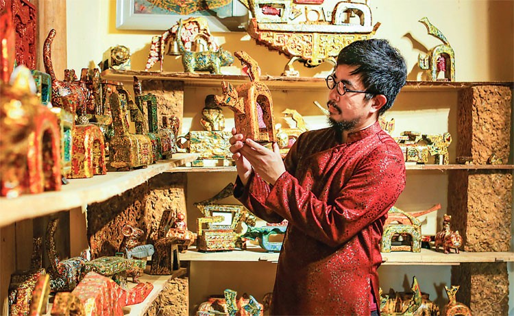 Chiêm ngưỡng tượng mèo độc bản Chiêm ngưỡng tượng mèo độc bản