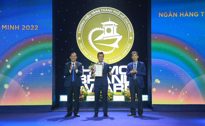 VIB: Lợi nhuận năm 2022 tăng 32%, ROE đạt 30% nhiều năm liên tục VIB: Lợi nhuận năm 2022 tăng 32%, ROE đạt 30% nhiều năm liên tục