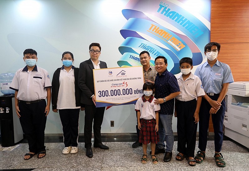 Quỹ CSSK Gia Đình Việt Nam: Tiếp tục sứ mệnh chăm sóc sức khỏe cho các gia đình Việt Nam Quỹ CSSK Gia Đình Việt Nam: Tiếp tục sứ mệnh chăm sóc sức khỏe cho các gia đình Việt Nam