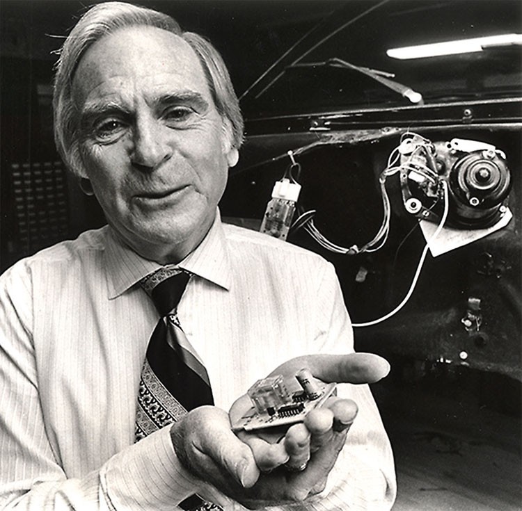 Cuộc chiến cần gạt nước ôtô Cuộc chiến cần gạt nước ôtô