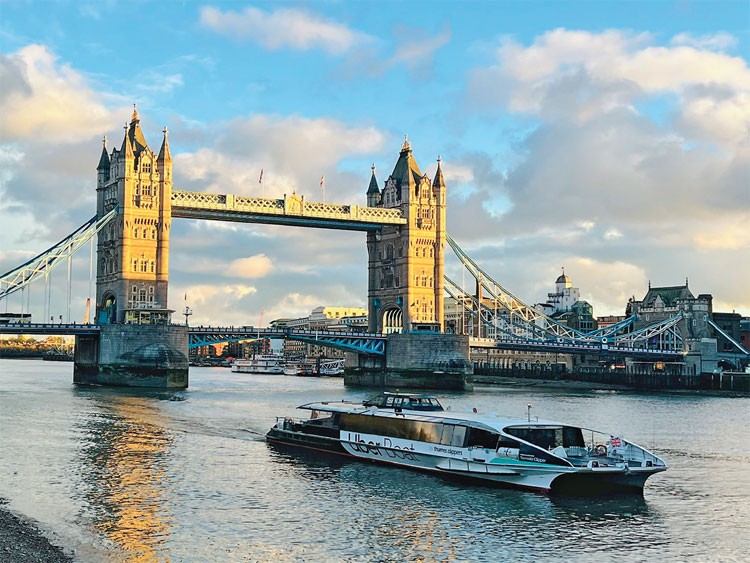 Ấn tượng về câu chuyện nhỏ ở Vương quốc Anh Ấn tượng về câu chuyện nhỏ ở Vương quốc Anh