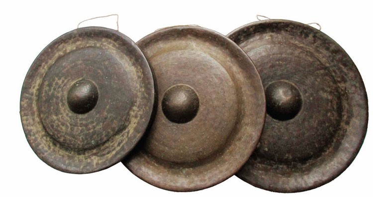 Âm vang cồng chiêng giữa đại ngàn Âm vang cồng chiêng giữa đại ngàn