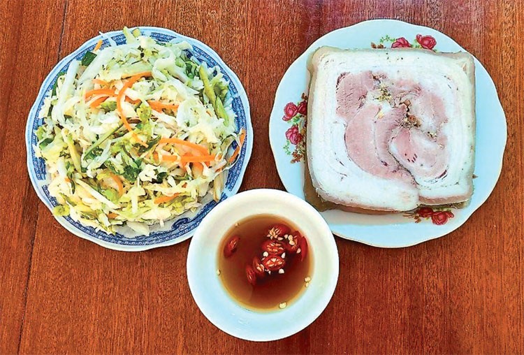 Giò nây - Món ngon làm nên vị Tết Giò nây - Món ngon làm nên vị Tết