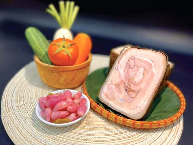 Giò nây - Món ngon làm nên vị Tết Giò nây - Món ngon làm nên vị Tết