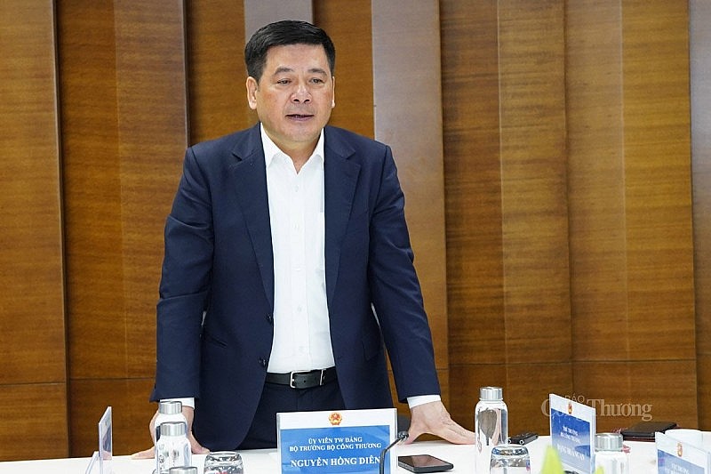 Bộ trưởng Nguyễn Hồng Diên làm việc với EVN về tình hình cung ứng điện dịp Tết Bộ trưởng Nguyễn Hồng Diên làm việc với EVN về tình hình cung ứng điện dịp Tết