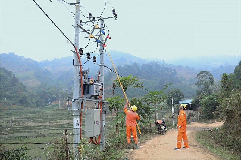 Lào Cai: Điện về bừng sáng bản xa
