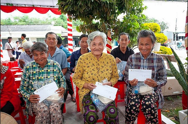 Niềm vui, nụ cười của “Tết ấm no, mùa sung túc” tại 3 tỉnh phía Nam