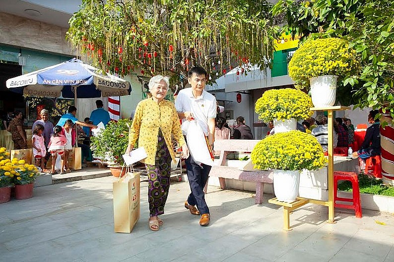 Niềm vui, nụ cười của “Tết ấm no, mùa sung túc” tại 3 tỉnh phía Nam